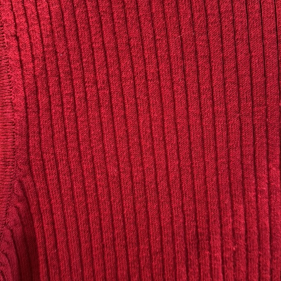 Sleeveless turtleneck - Picture 3 of 3